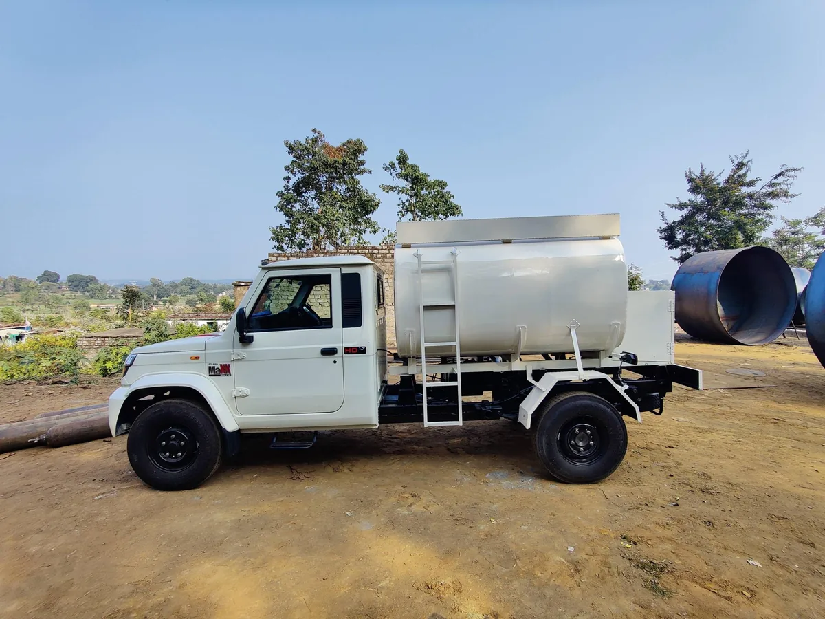 Compact Dispensing Lorry · Mahindra Bolero Maxx HD